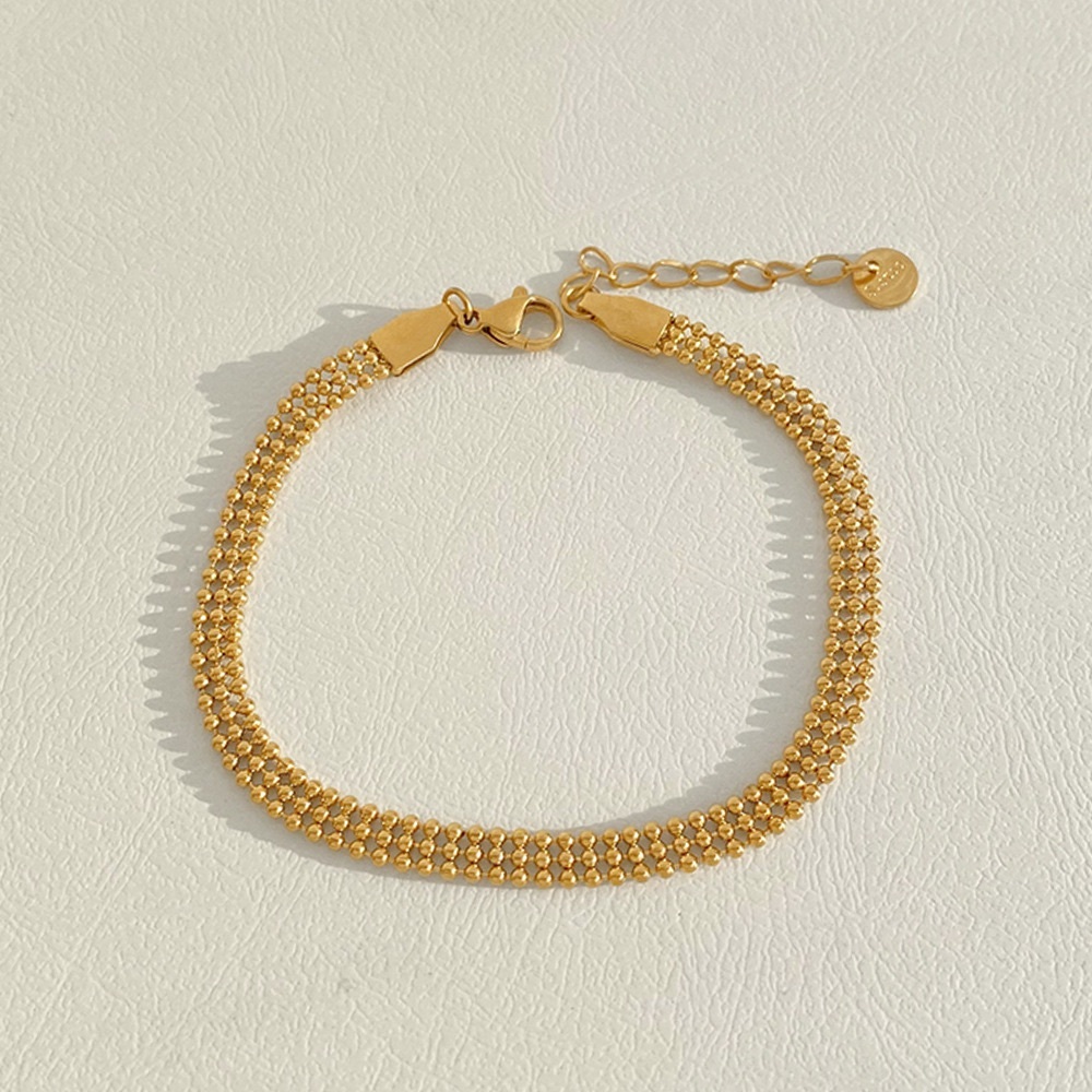 Elegant Gold Bracelet